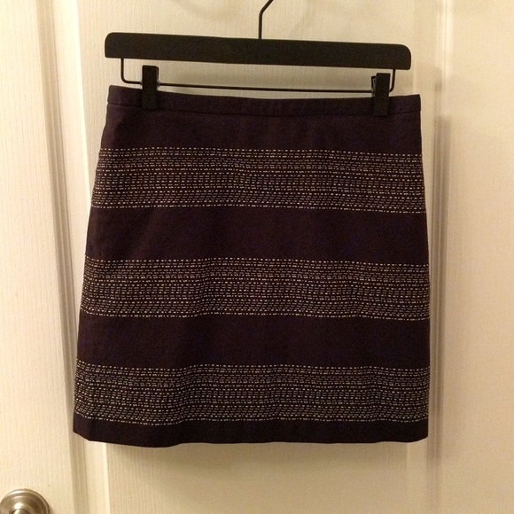 Anne Taylor Loft skirt size 4P black with white stitching - Picture 1 of 3